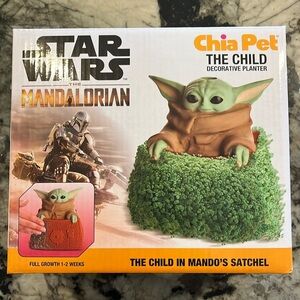 NEW: (unopened) Star Wars, the Mandalorian Chia Pet